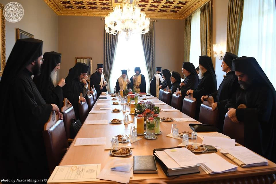 Έγινε το πρώτο βήμα για την αυτοκεφαλία της Ουκρανικής Εκκλησίας-”Παπικό” συγχωροχάρτι Φαναρίου στους σχισματικούς ανοίγει το κουτί της Πανδώρας για την Ορθοδοξία-Μόσχα: Πέρασαν την κόκκινη γραμμή-Προς διακοπή κοινωνίας